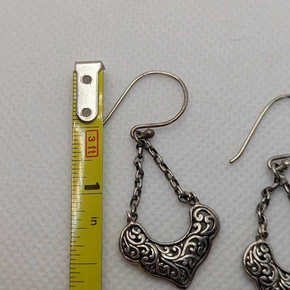✨ Intricate Sterling Silver Filigree Dangle Earrings ✨ - Picture 3 of 4